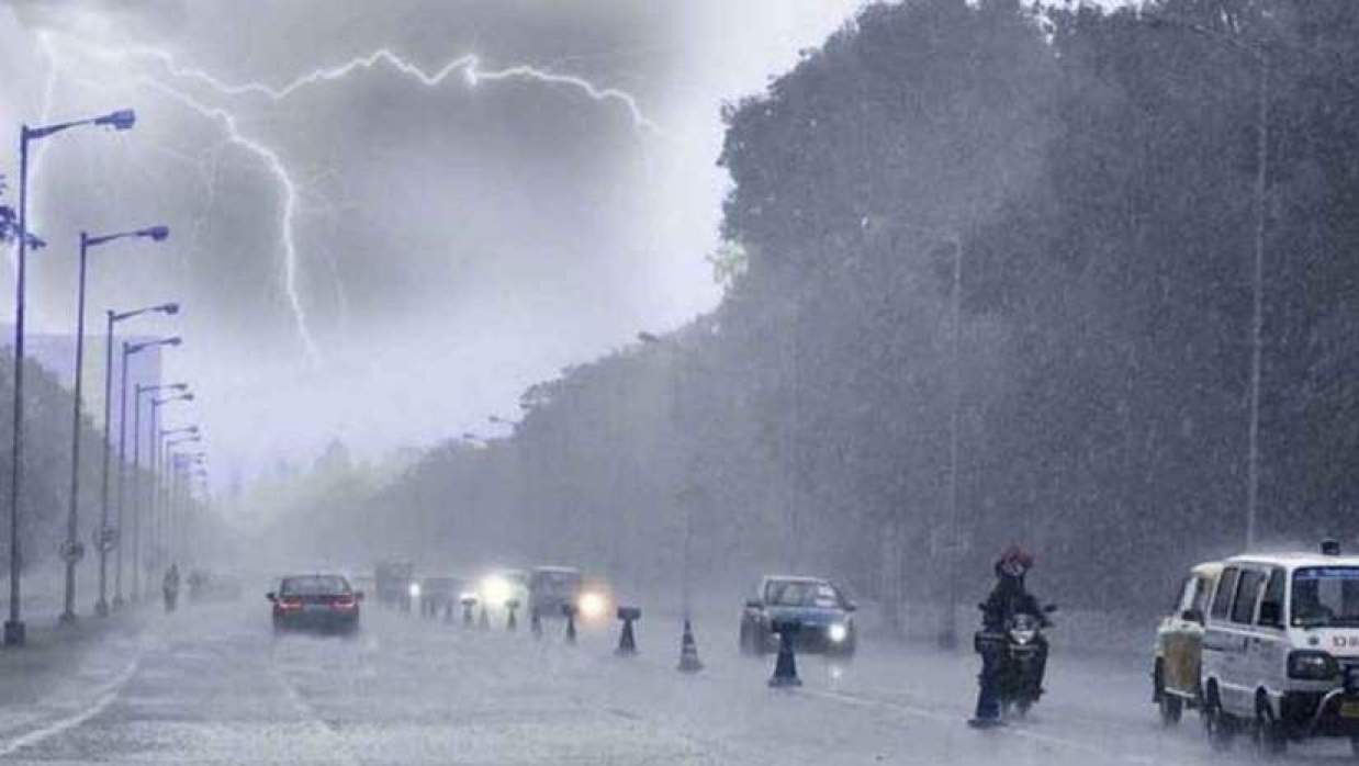 দুপুরের মধ্যে দেশের ৮ অঞ্চলে ৬০ কিমি বেগে ঝড়ের আভাস