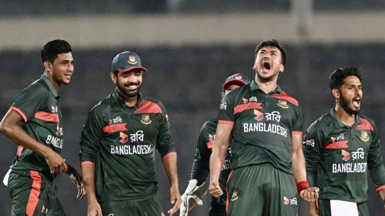 মিরপুরের ড্রেসিংরুম যেন ক্রিকেটারদের ‘দ্বিতীয় বাড়ি’: তাসকিন-মিরাজদের আবেগঘন স্মৃতিচারণ