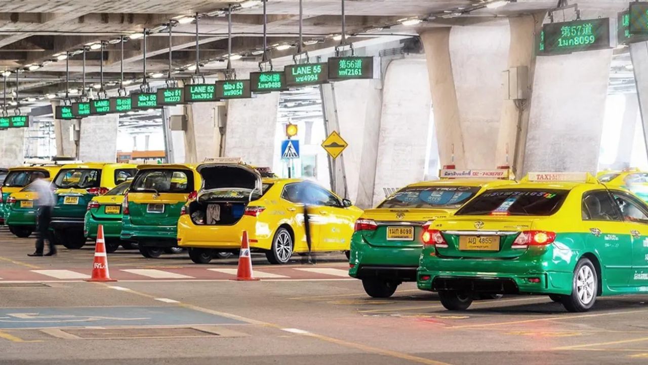 জ্বালানি সংকটে সুবর্ণভূমি বিমানবন্দরে ট্যাক্সি সেবা প্রায় বন্ধ