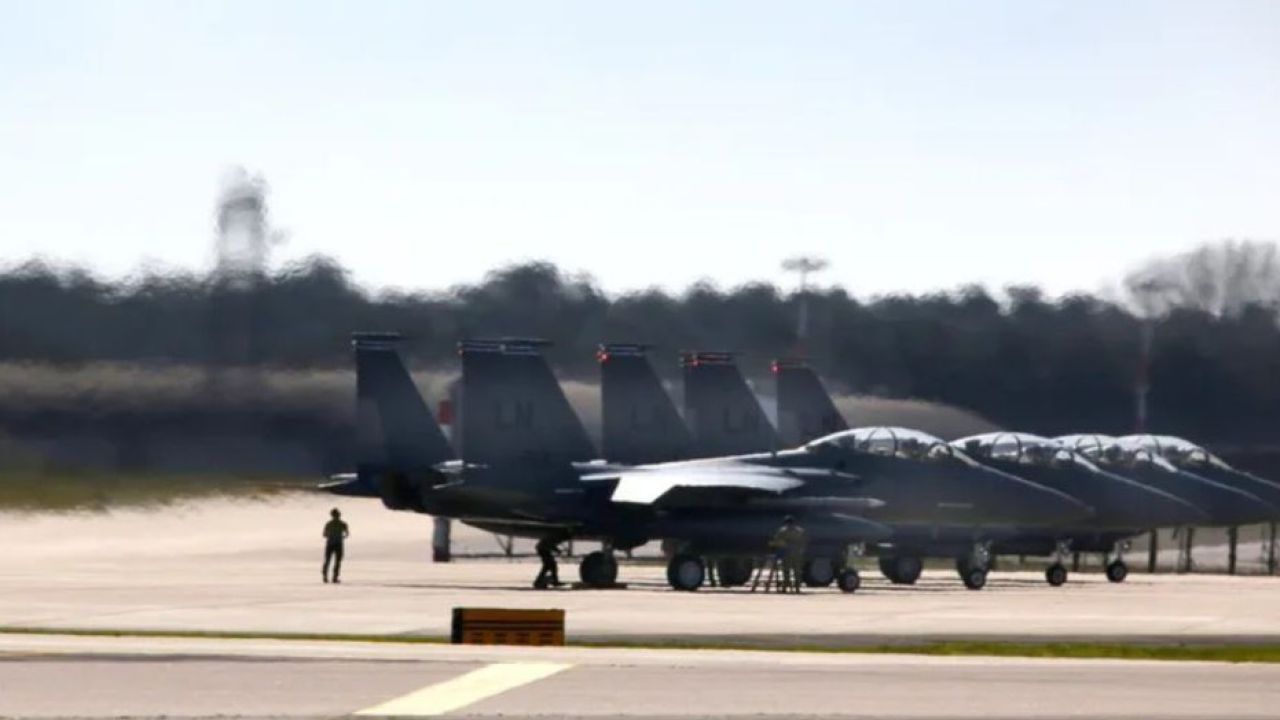 ইরান যুদ্ধে যুক্তরাষ্ট্রের ১৬টি সামরিক বিমান ধ্বংস হয়েছে 