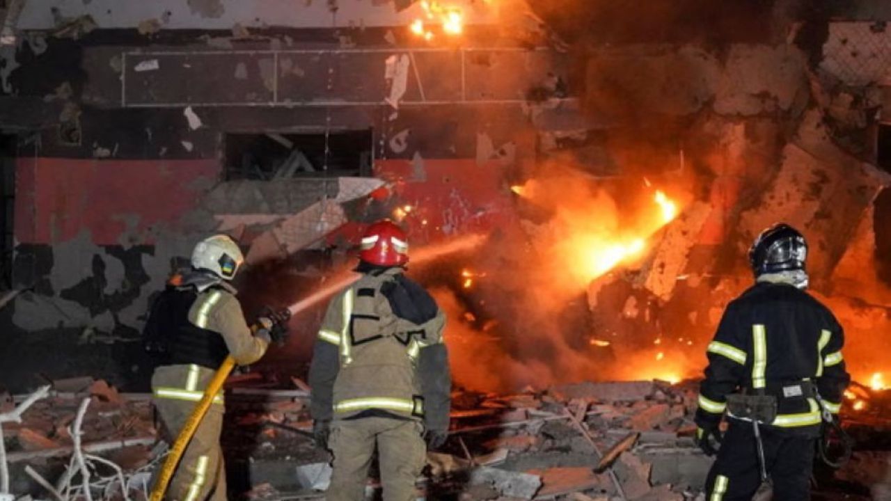 ইউক্রেনে রাশিয়ার ১০০০ ড্রোনের মহাপ্রলয়