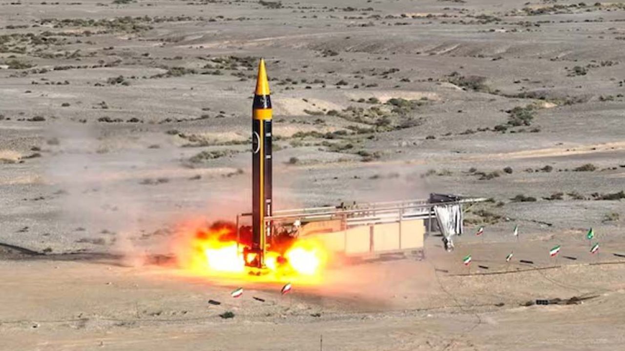 সৌদির জ্বালানি অবকাঠামোতে ইরানের ব্যালিস্টিক মিসাইল ও ড্রোন হামলা