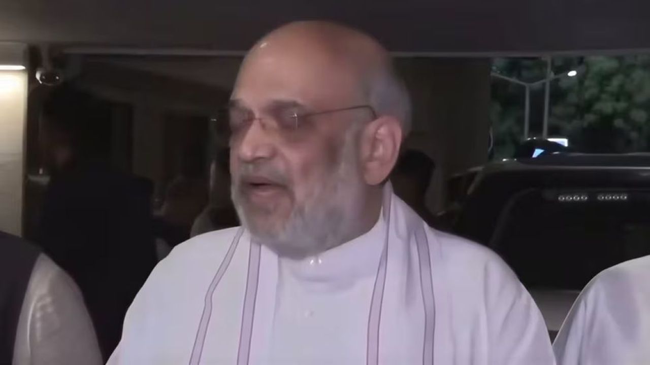 কলকাতার আকাশে ৫০ মিনিট উৎকণ্ঠা: দুর্যোগ কাটিয়ে নিরাপদে নামল অমিত শাহর বিমান