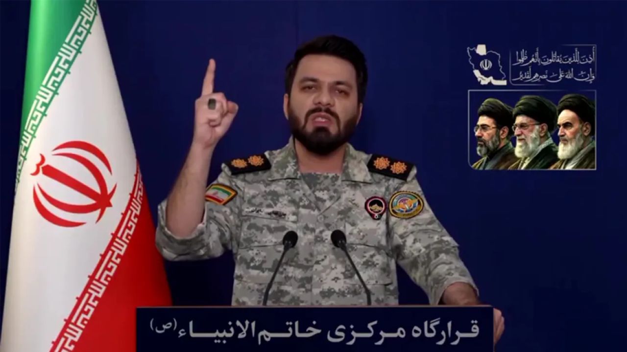 গোপন অস্ত্রভাণ্ডার অক্ষত দাবি করে যুক্তরাষ্ট্রের ওপর বড় হামলার হুঁশিয়ারি ইরানের