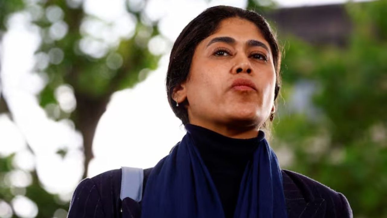 ইসরায়েল বিরোধী পোস্ট ও মাদক রাখার অভিযোগে ইউরোপীয় পার্লামেন্টের মুসলিম সদস্য রিমা হাসান আটক