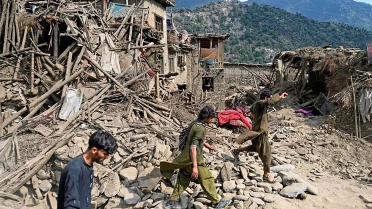 আফগানিস্তানে শক্তিশালী ভূমিকম্প: কাবুলে বাড়ি ধসে একই পরিবারের ৮ জন নিহত