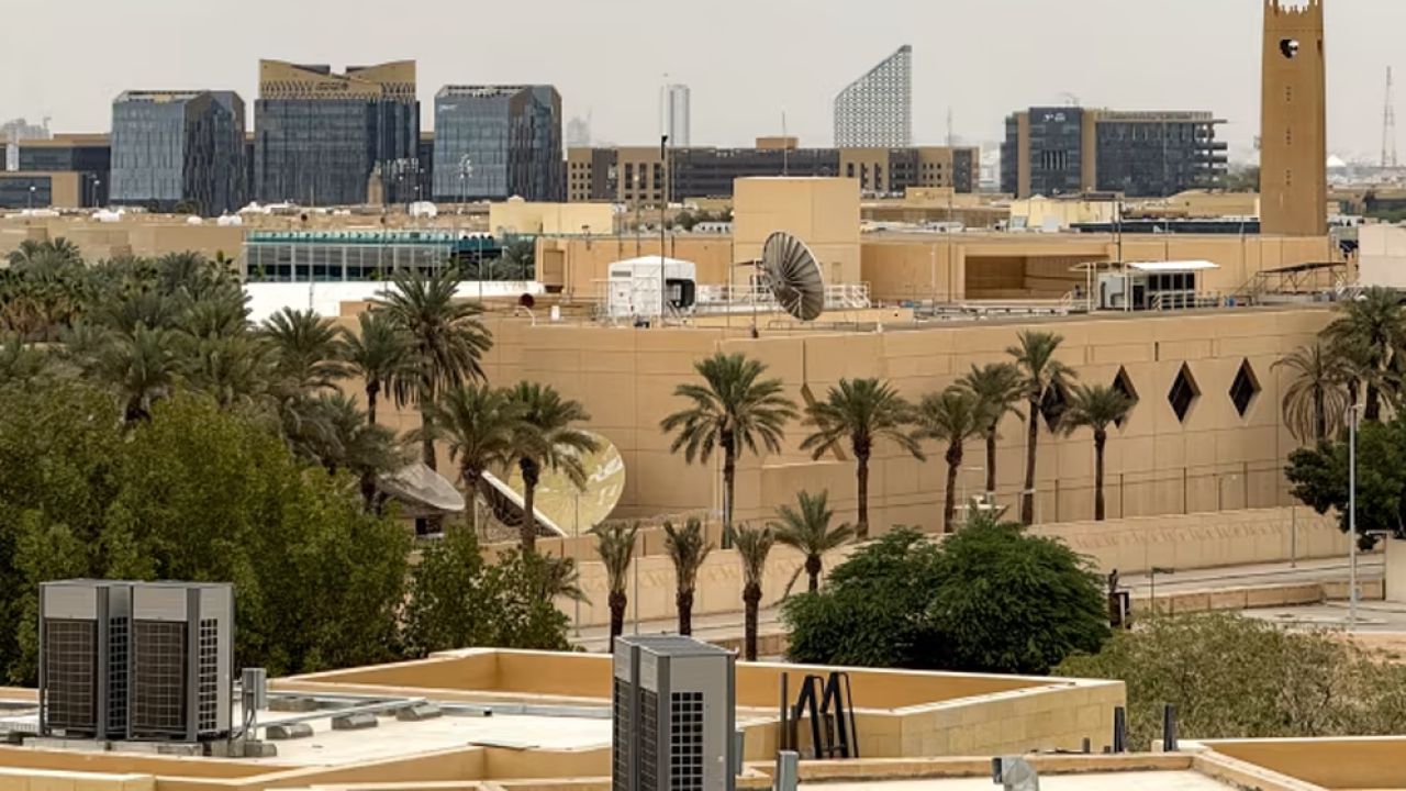 রিয়াদে মার্কিন দূতাবাসে ইরানি ড্রোন হামলা: গোয়েন্দা স্টেশনসহ ব্যাপক ক্ষয়ক্ষতির চাঞ্চল্যকর তথ্য