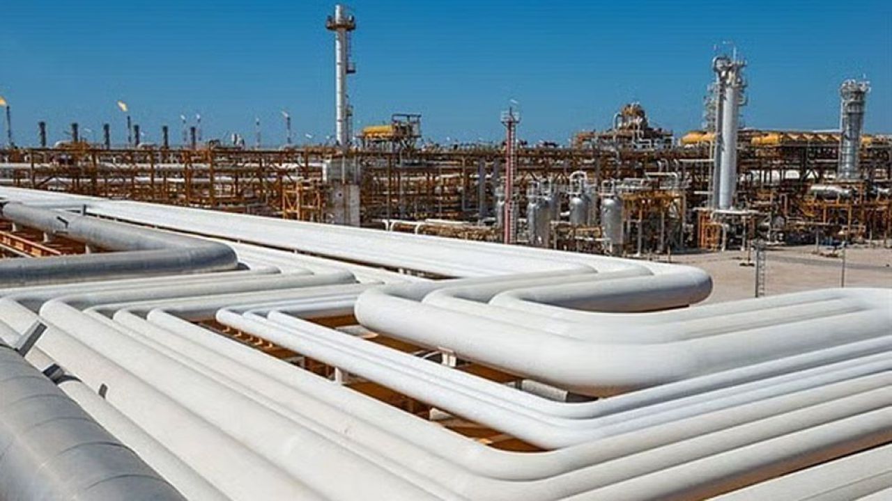 ইরানের পেট্রোকেমিক্যাল শিল্পাঞ্চলে মার্কিন-ইসরাইলি বাহিনীর ব্যাপক বিমান হামলা