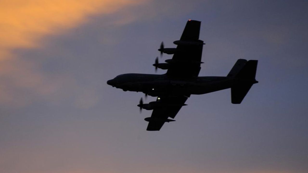 ইরানে আটকেপড়া নিজেদের দুটি যুদ্ধবিমান ধ্বংস করল মার্কিন বাহিনী