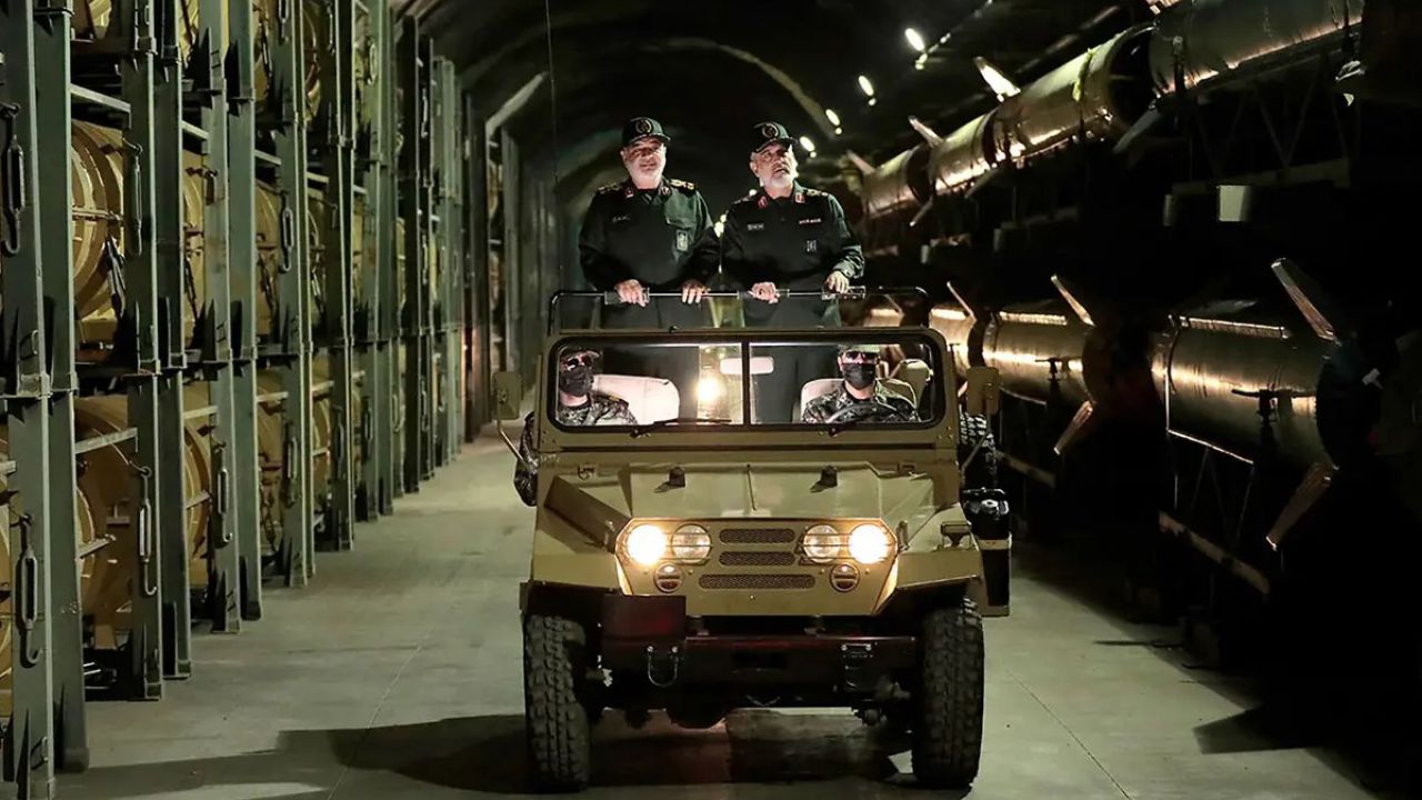 গ্রানাইটের দুর্ভেদ্য ‘মিসাইল সিটি’: মার্কিন ও ইসরাইলি হামলায়ও অক্ষত ইরানের ক্ষেপণাস্ত্র ভাণ্ডার