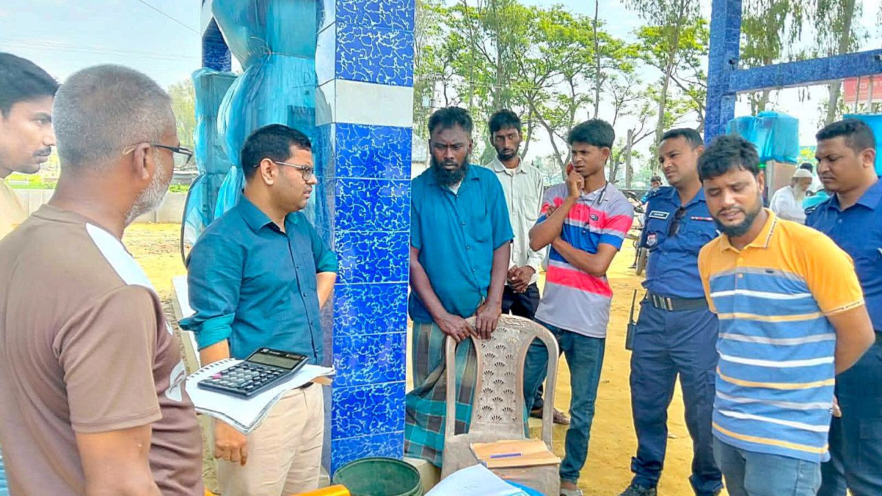 জয়পুরহাটের পাঁচবিবিতে জ্বালানি তেল সরবরাহে ইউএনওর তদারকি