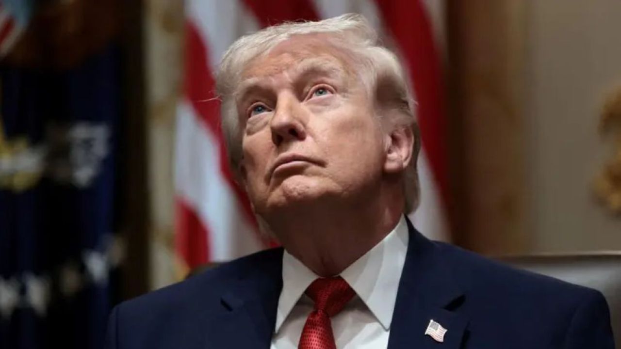 পাকিস্তানের মধ্যস্থতায় ইরানে হামলা দুই সপ্তাহের জন্য স্থগিত করলেন প্রেসিডেন্ট ট্রাম্প