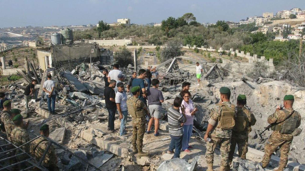 লেবাননে ইসরাইলি হামলায় নিহত ১০, যুদ্ধবিরতির শর্ত নিয়ে চরম উত্তেজনা