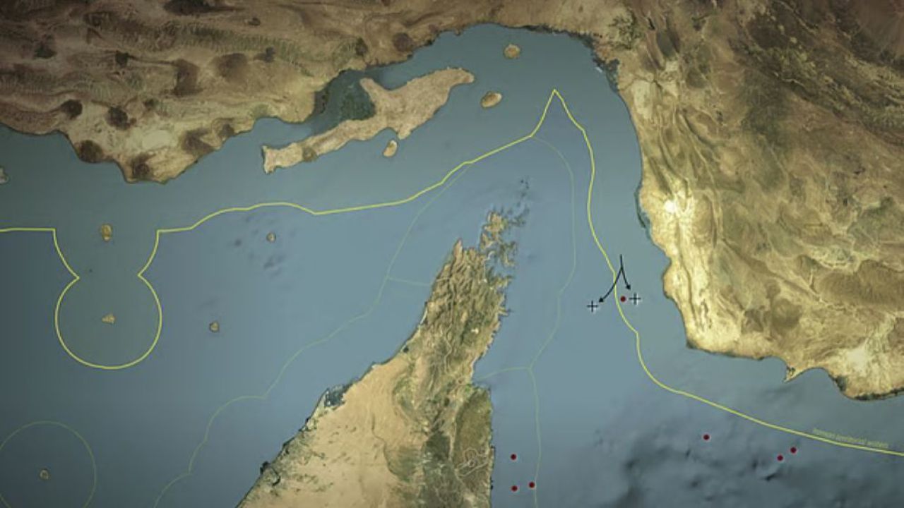 হরমুজ প্রণালির কৌশলগত নিয়ন্ত্রণে ট্রাম্পের নতিস্বীকার ও ইরানের অর্থনৈতিক বিজয়