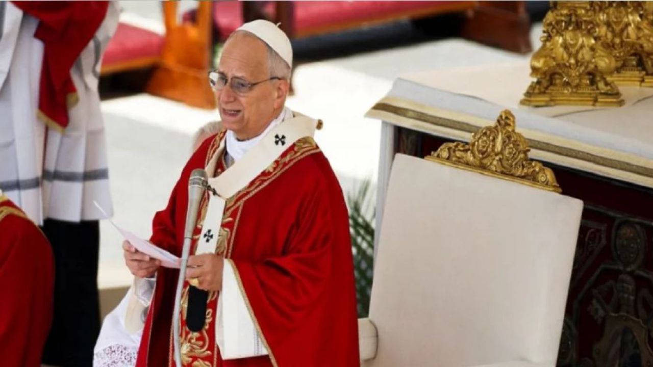 ঈশ্বর যুদ্ধবাজদের প্রার্থনা শোনেন না, সামরিক শক্তি শান্তি আনতে পারে না: পোপ