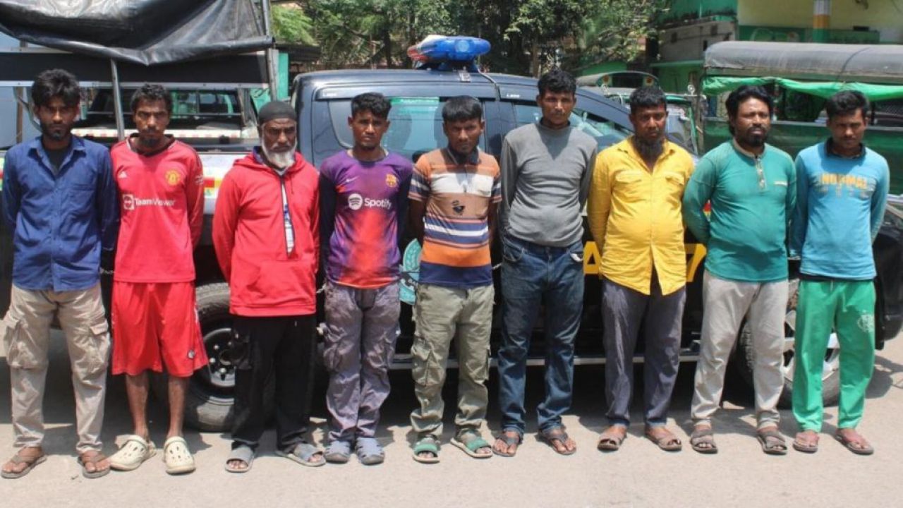 পতেঙ্গায় মাছ ধরার ট্রলারে ৫ লাখ পিস ইয়াবা উদ্ধার, গ্রেফতার ৯