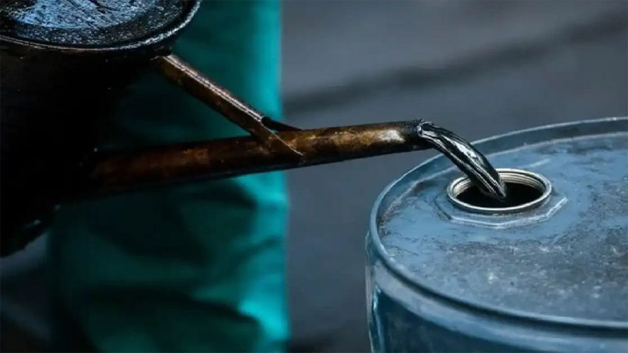 ফার্নেস তেলের দাম লিটারে প্রায় ২৫ টাকা বাড়ল