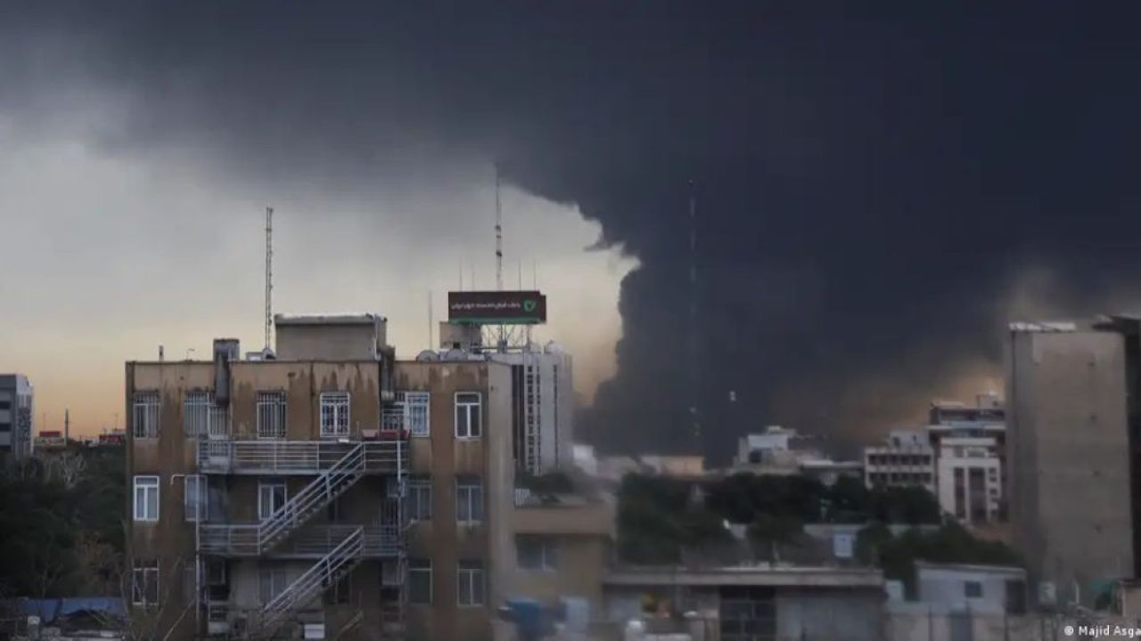 এক থেকে দুই মাসের মধ্যে জ্বালানি সক্ষমতা ফেরাতে চায় ইরান