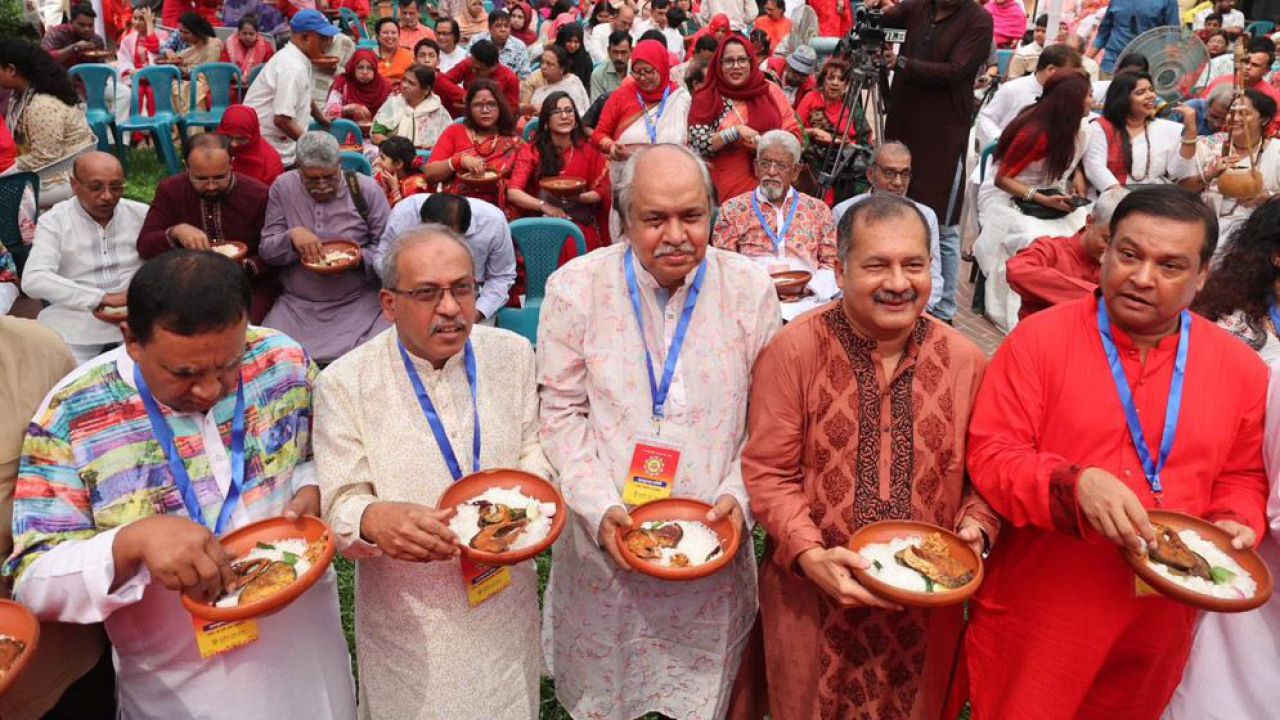 জমজমাট আয়োজনে জাতীয় প্রেস ক্লাবে বাংলা নববর্ষ ১৪৩৩ উদযাপন