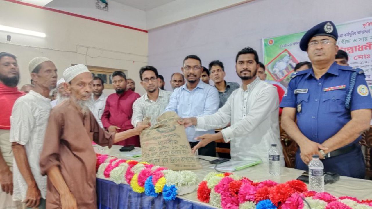 কৃষকদের হাতে সরাসরি পৌঁছাবে সরকারি সহায়তা ও প্রণোদনা: প্রতিমন্ত্রী নুর