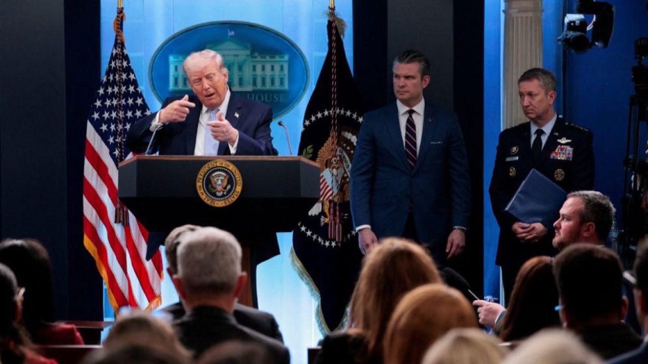 ইরানের সঙ্গে ফের আলোচনার টেবিলে বসার আগে যুক্তরাষ্ট্রের দুই কঠিন শর্ত