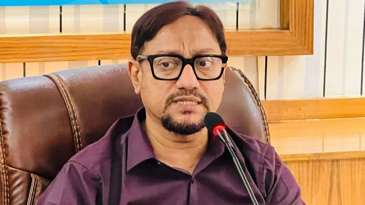 মনজুর আলমের বাসায় হাসনাত আবদুল্লাহ: চসিক মেয়রের কড়া সমালোচনা ও চট্টগ্রামে উত্তেজনা