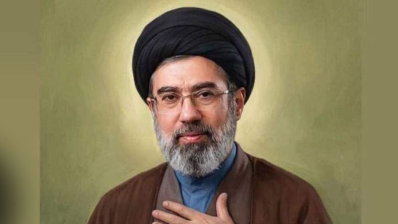 শত্রুদের ওপর বজ্রপাতের মতো ড্রোন হামলার হুঁশিয়ারি দিলেন ইরানের সর্বোচ্চ নেতা