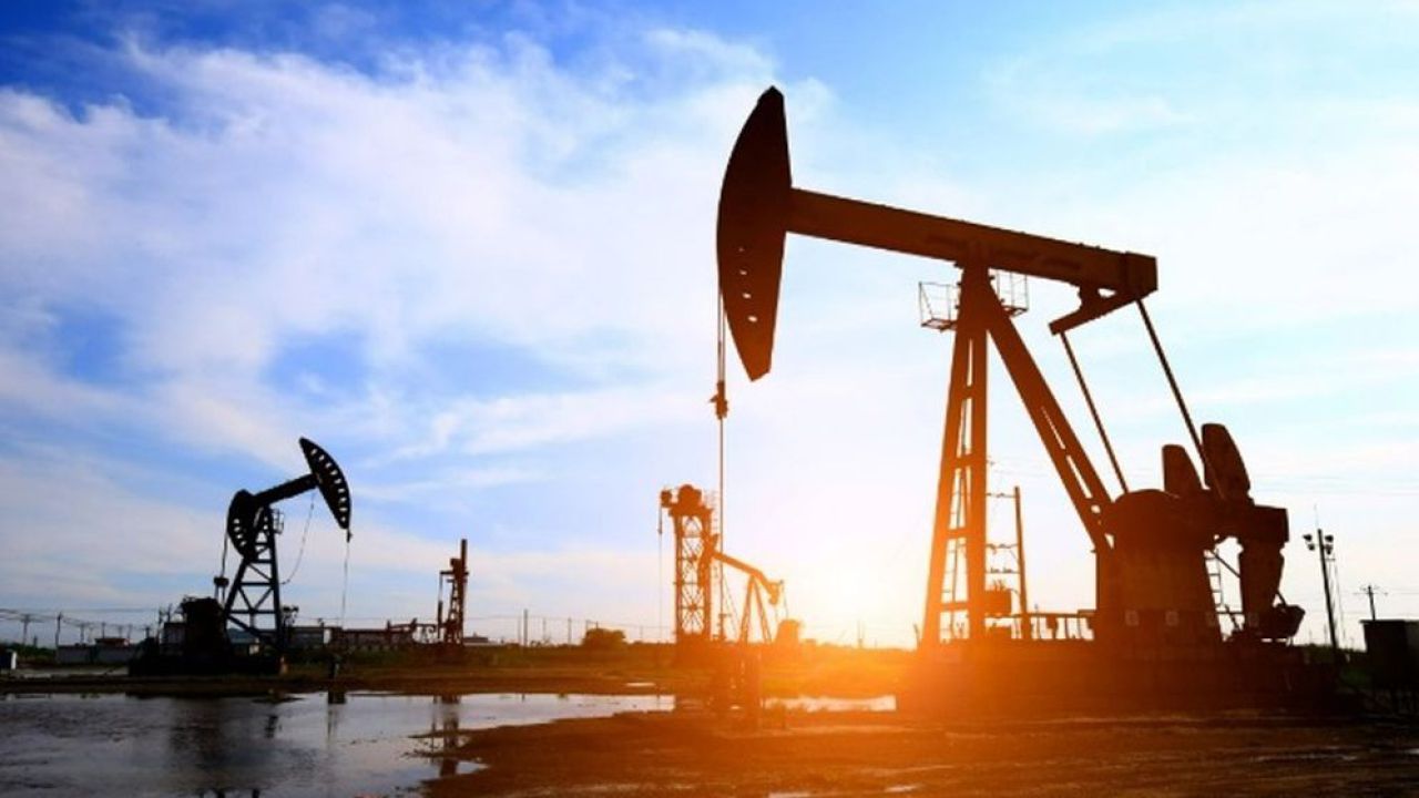 নিষেধাজ্ঞা শিথিলের সুযোগে চীনামুদ্রায় ইরান থেকে তেল কিনছে ভারত