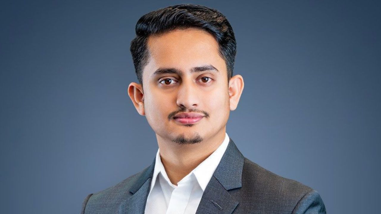 জ্বালানি তেলের রেকর্ড মূল্যবৃদ্ধি: সিন্ডিকেটের কাছে সরকারের নতি স্বীকারের অভিযোগ সারজিস আলমের