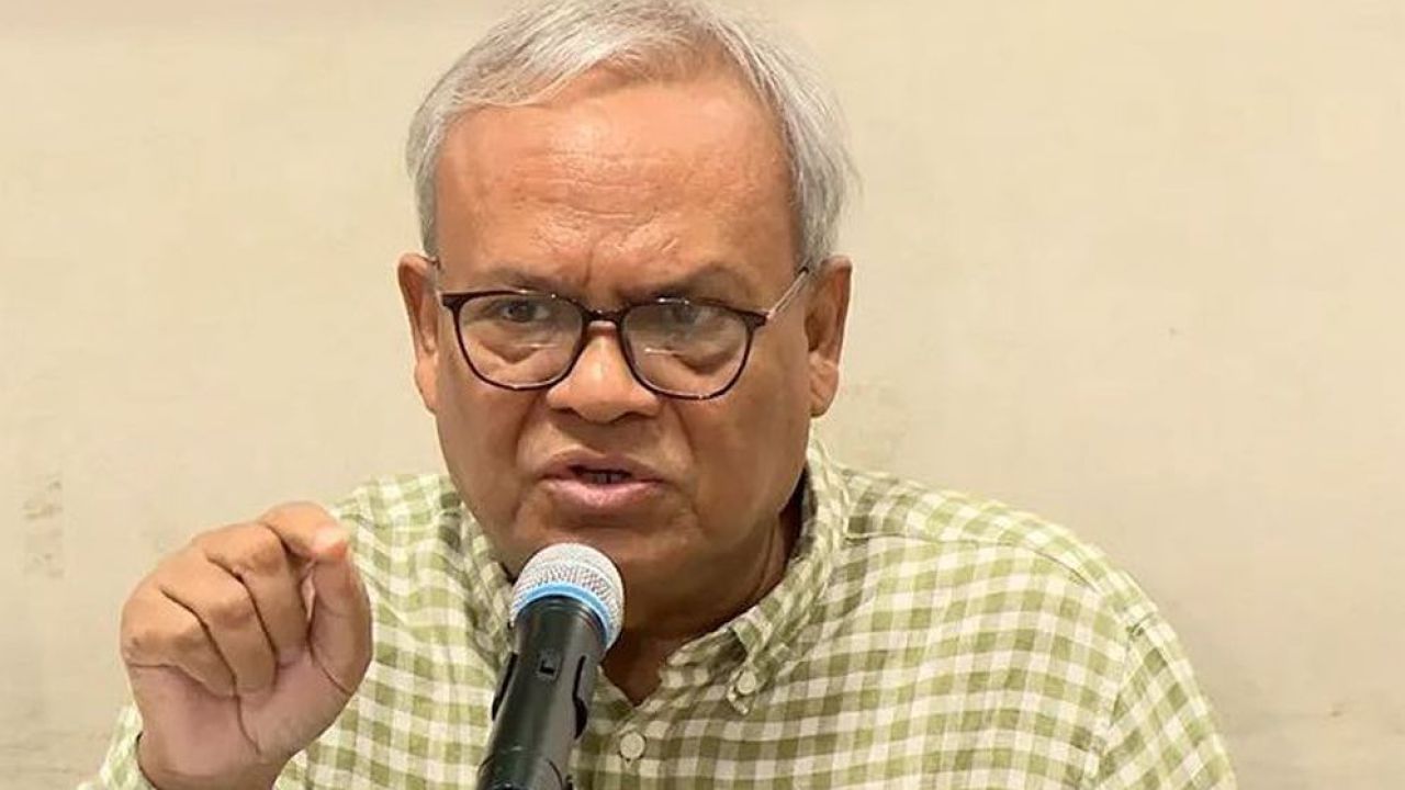 জনগণের দাবির পরিপ্রেক্ষিতেই সরকার জ্বালানি তেলের দাম বাড়িয়েছে: রুহুল কবির রিজভী