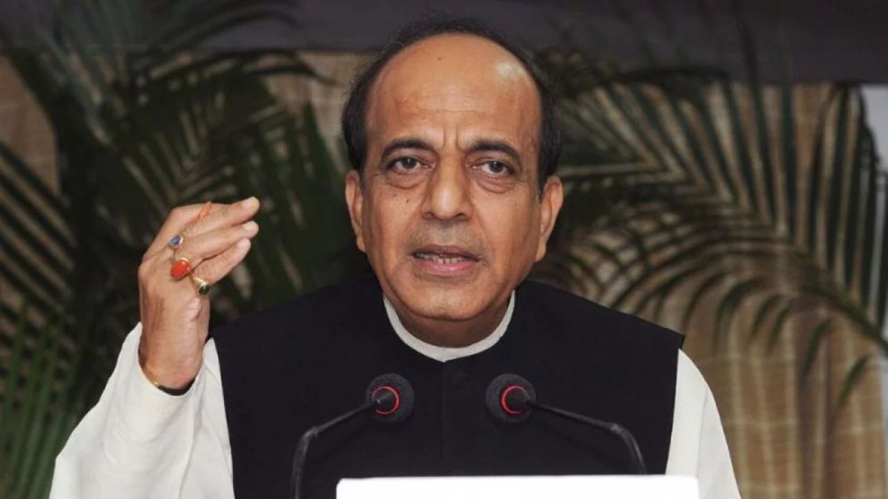 কূটনীতিতে নতুন চাল: দীনেশ ত্রিবেদীকে ঘিরে জল্পনা ও দিল্লির নীরব বার্তা