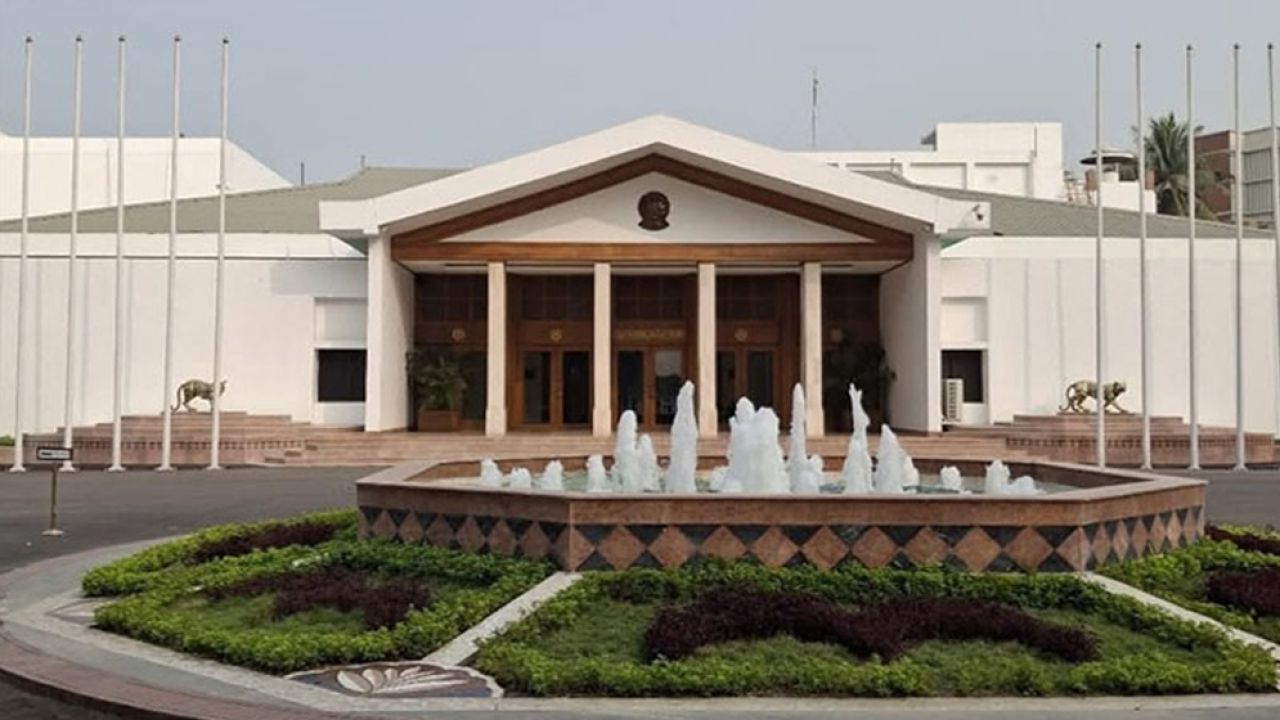 প্রধানমন্ত্রীর কার্যালয়ে খাবারের বাজেট পাঁচ গুণ কমানোর ঘোষণা