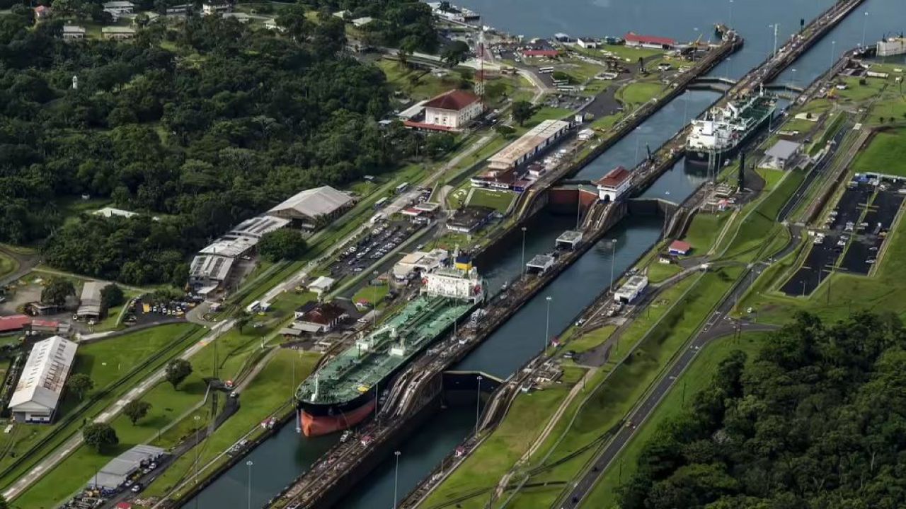 হরমুজ সংকটের প্রভাব পানামা খালে: সিরিয়াল পেতে গুনতে হচ্ছে ৪০ লাখ ডলার