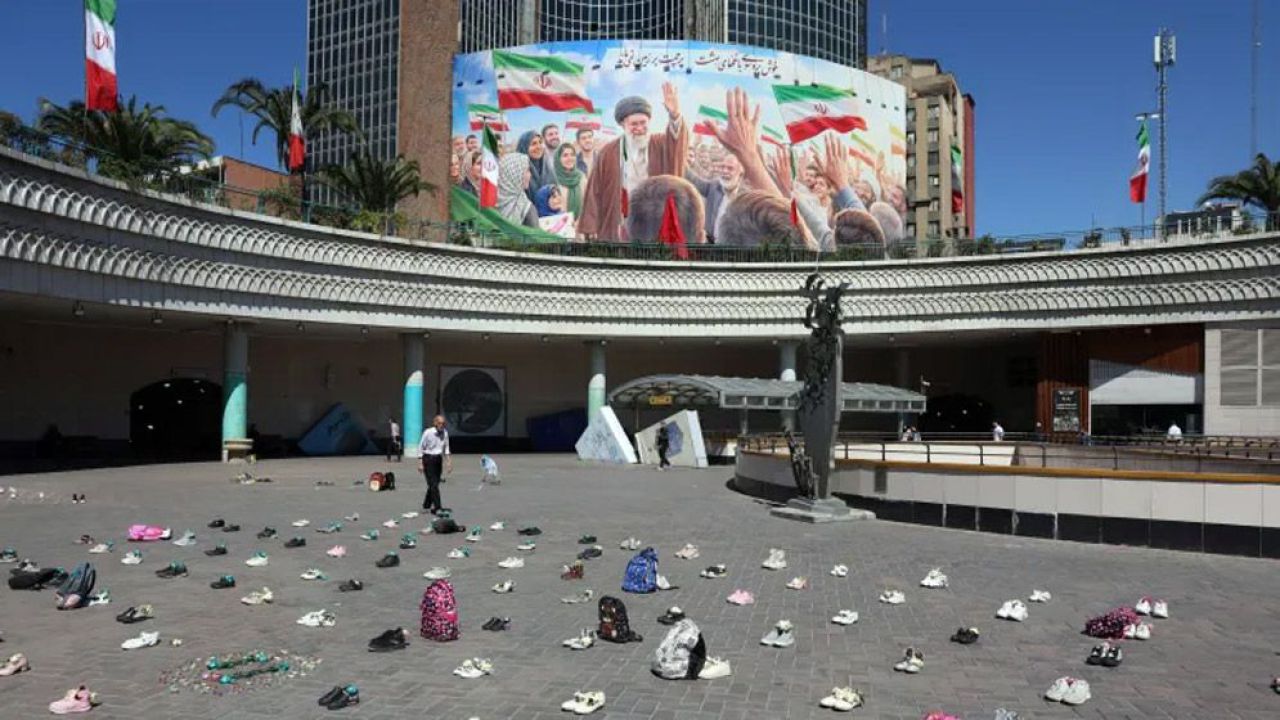 আলোচনায় বসতে যুক্তরাষ্ট্রকে ইরানের শর্ত: নৌ-অবরোধ প্রত্যাহার ও যুদ্ধবিরতি নিশ্চিতের দাবি