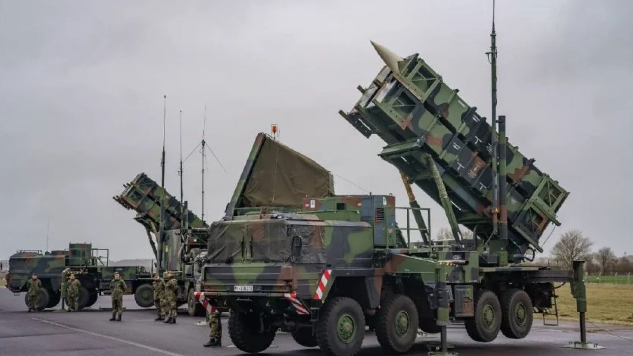 ইরান যুদ্ধে মার্কিন অস্ত্রভাণ্ডারে টান: এশিয়া ও ইউরোপে প্রতিরক্ষা ঝুঁকি