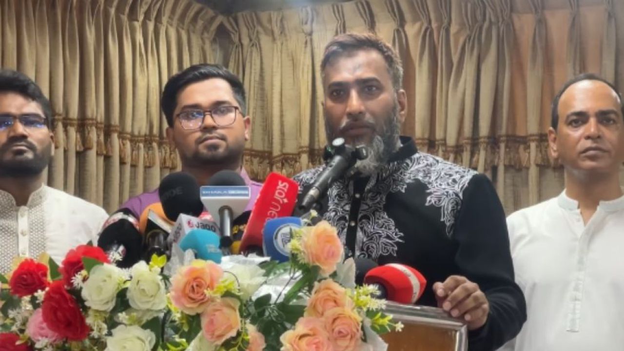 রাজপথে নামলে সরকারের পতন ঘটাতে বেশি সময় লাগবে না: ইসহাক সরকার