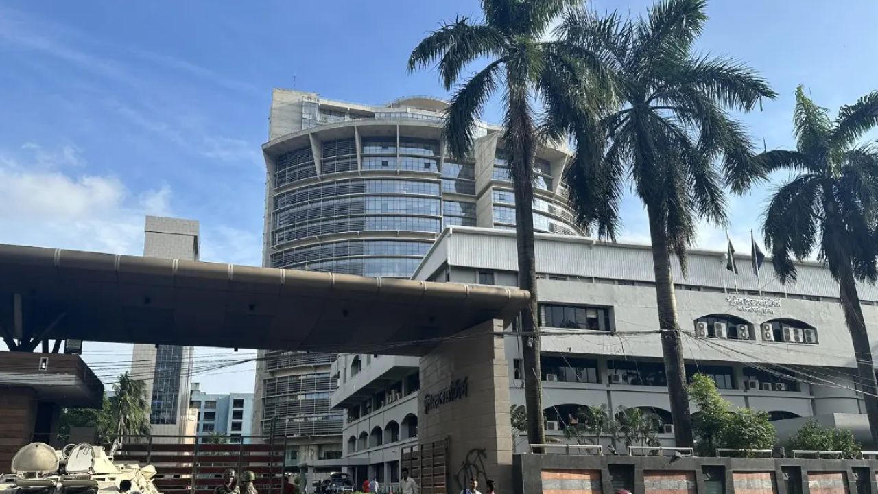 উগ্রবাদী হামলার শঙ্কা: সারা দেশে গুরুত্বপূর্ণ স্থাপনায় সর্বোচ্চ সতর্কতা