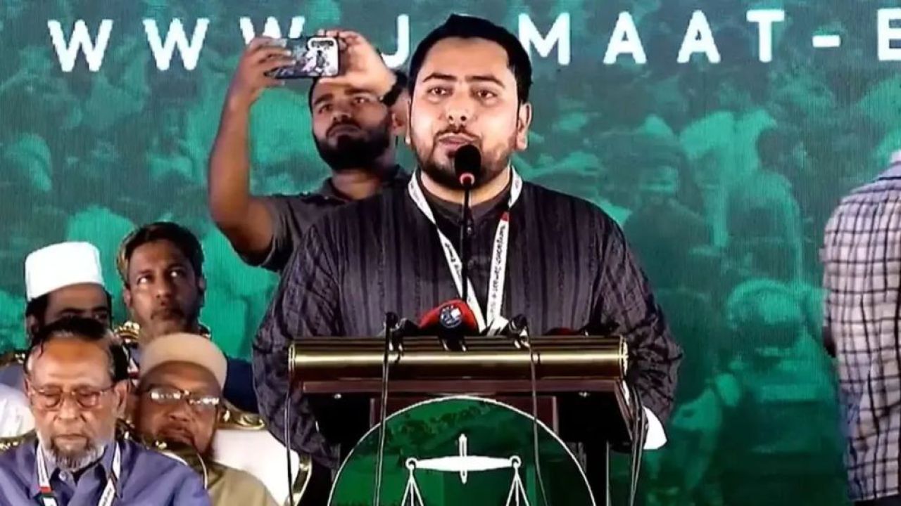 কার্ড দিতে গিয়ে বিএনপির তেল ফুরিয়ে গেছে: নাহিদ ইসলাম