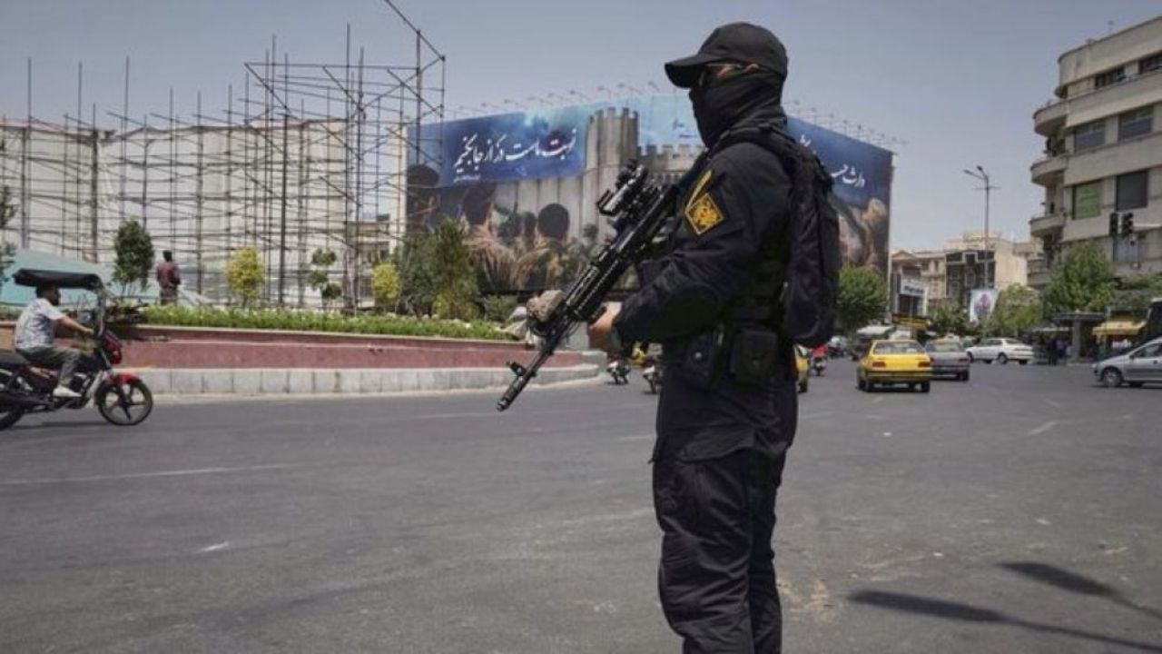 ইরানে বিশাল অভিযানে ২৪০ জন গ্রেফতার ও মোসাদ স্পাই আটক