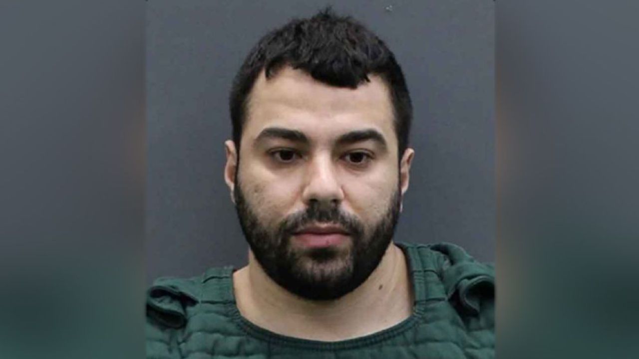 যুক্তরাষ্ট্রে দুই বাংলাদেশি শিক্ষার্থী খুনের শিকার: ঘাতক রুমমেটের অন্ধকার অতীত নিয়ে চাঞ্চল্য