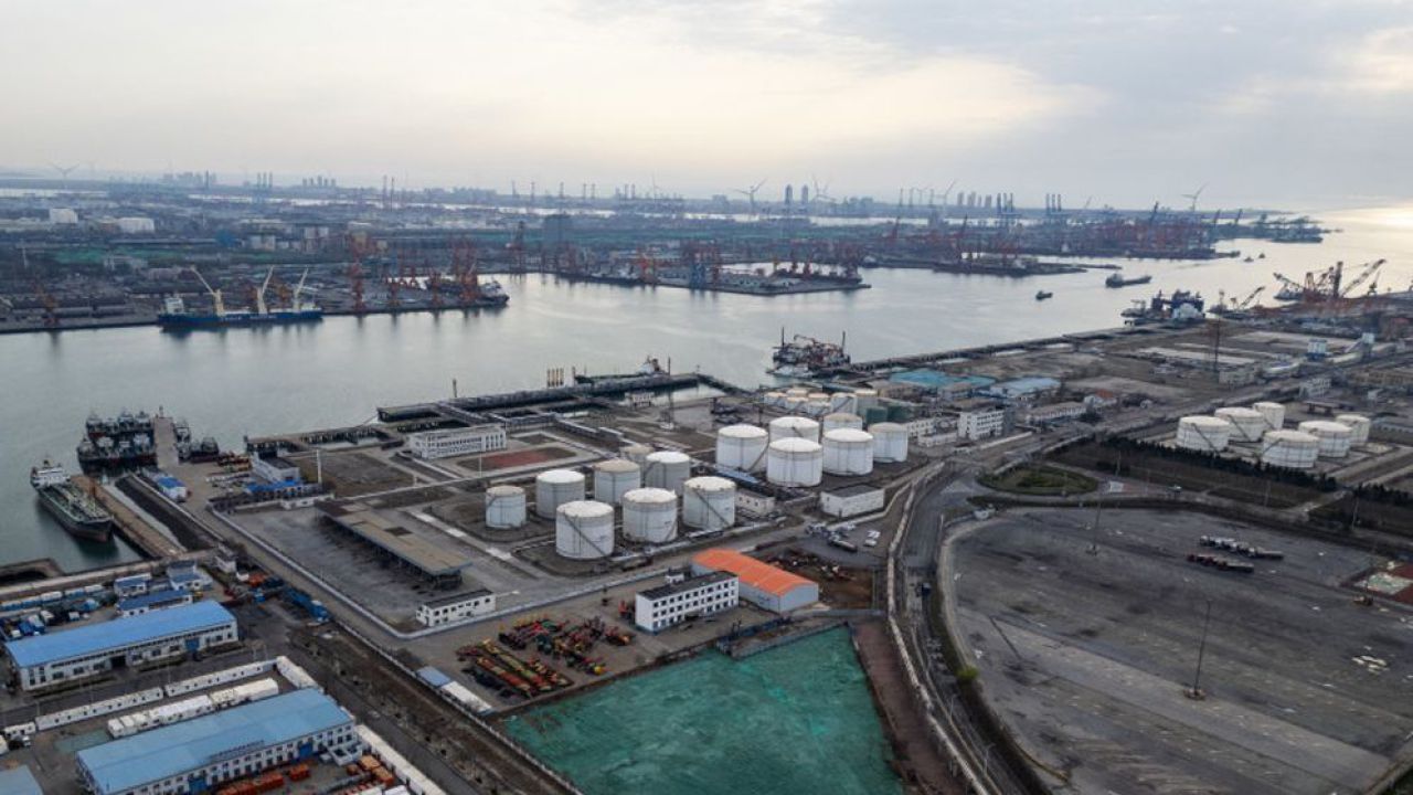 মার্কিন নিষেধাজ্ঞা: ইরানি তেল কেনায় বিপাকে চীন