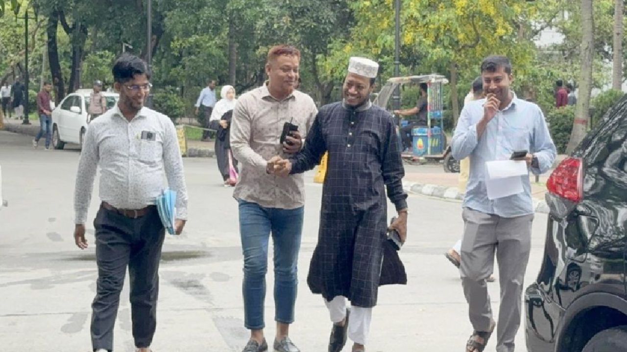 গ্রেফতারি পরোয়ানা জারির পর হাইকোর্টে আমির হামজার জামিন আবেদন