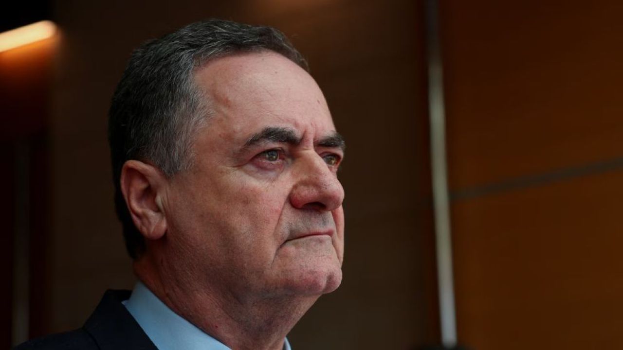 হিজবুল্লাহকে ইসরাইলি প্রতিরক্ষামন্ত্রীর কঠোর হুঁশিয়ারি