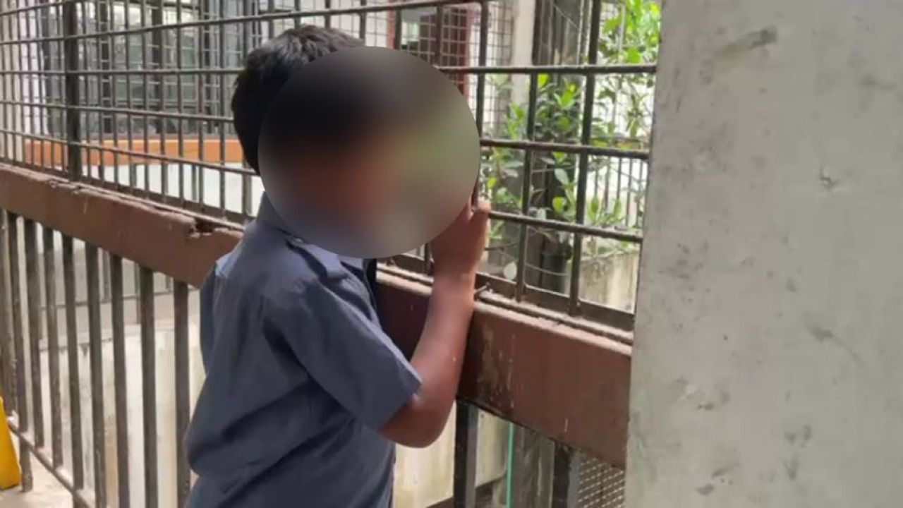 ৭ বছরের শিশুকে ২১ বছর দেখিয়ে মামলা: এলাকায় নিন্দার ঝড়