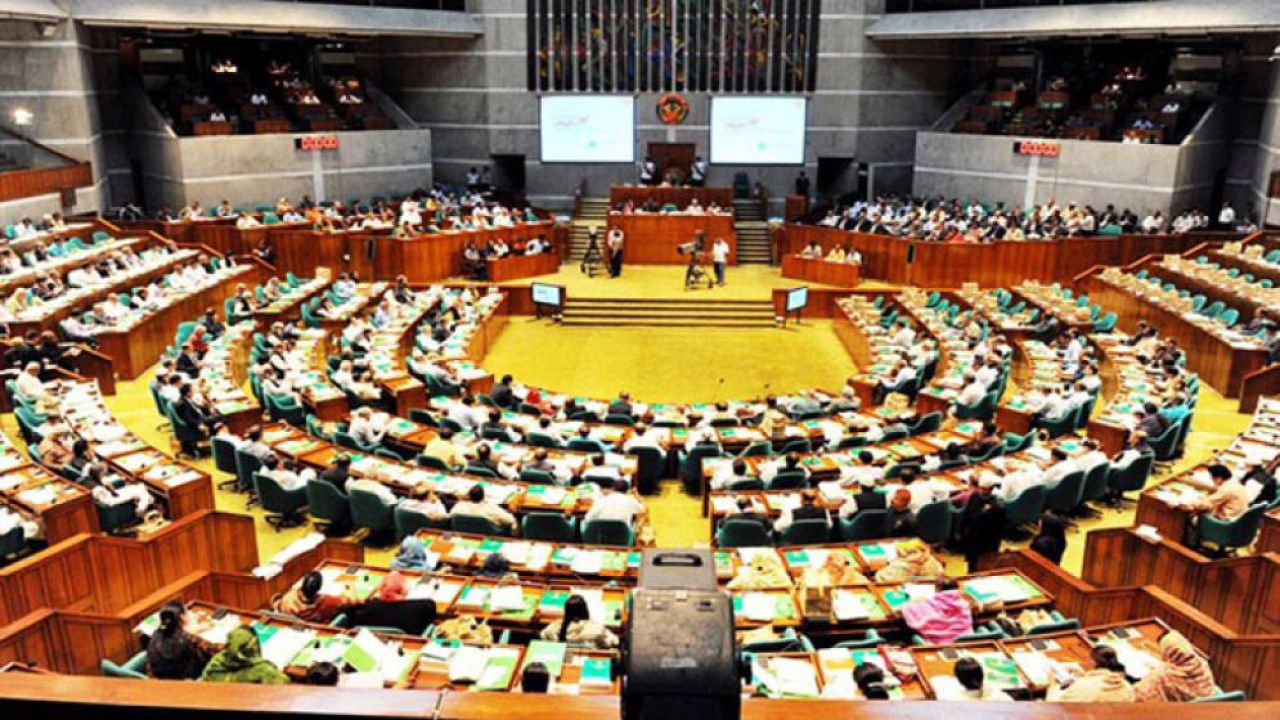 উত্তপ্ত বিতর্কের মধ্যে জাতীয় সংসদের বৈঠক শুরু