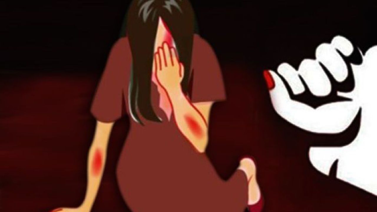 স্বামীকে বেঁধে রেখে পপকর্ন বিক্রেতা স্ত্রীকে ধর্ষণ