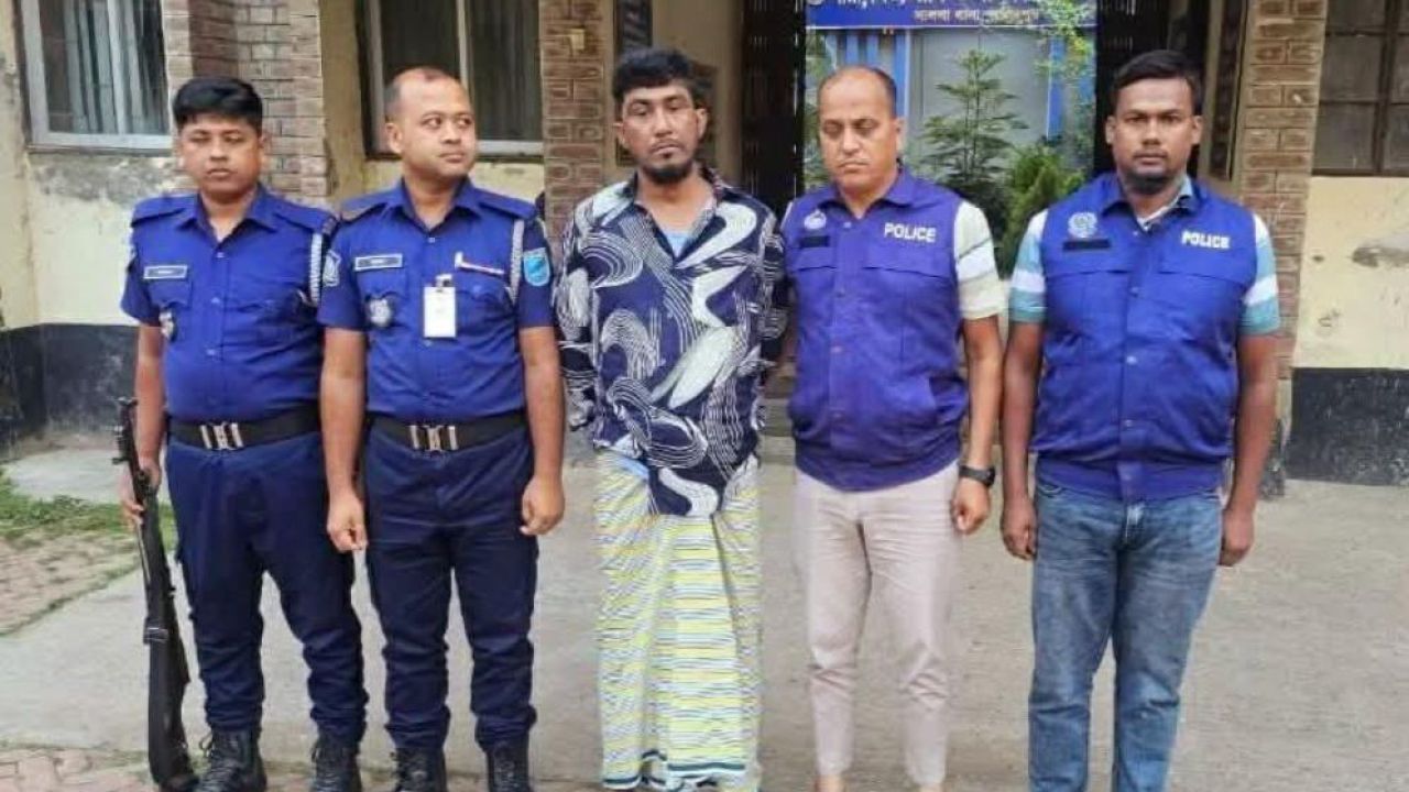 একাধিক মামলার পরোয়ানাভুক্ত সালথার ইউপি চেয়ারম্যান গ্রেপ্তার