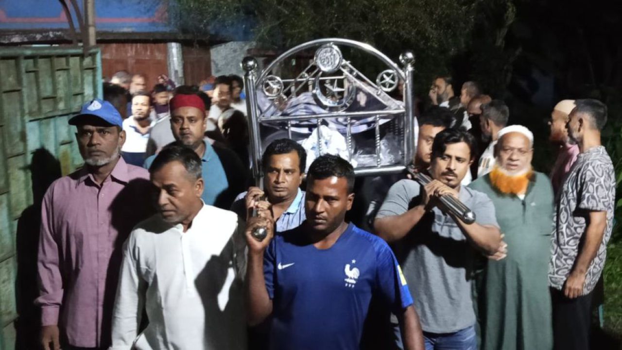 শীর্ষ সন্ত্রাসী টিটনের লাশ যশোরে, রাতেই দাফন