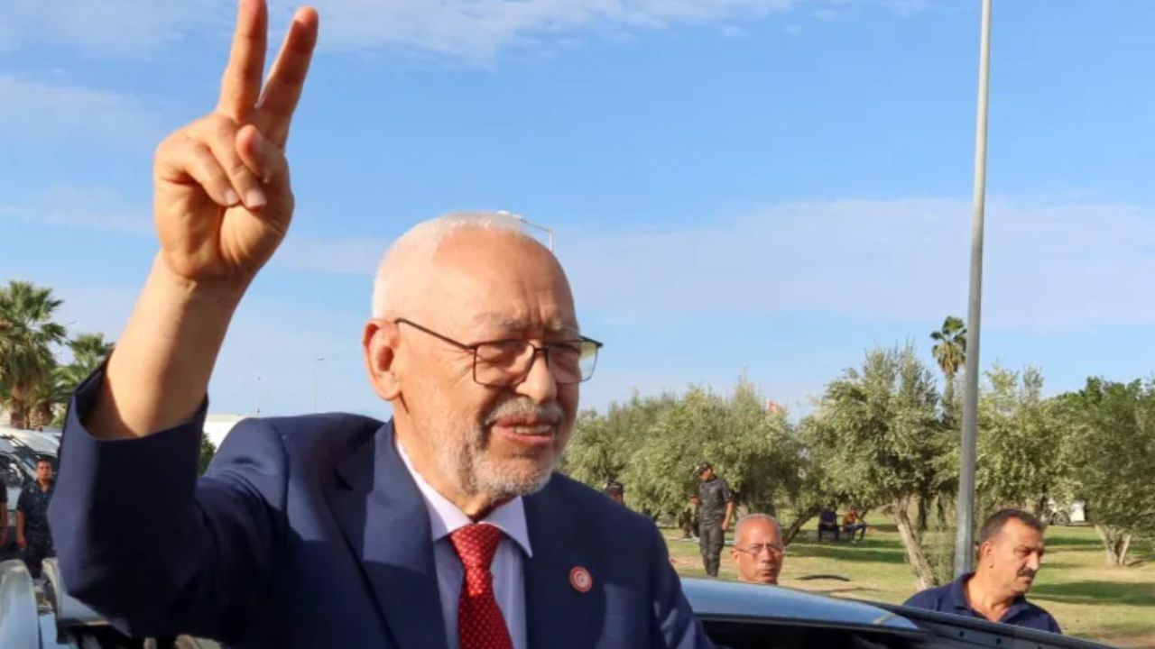 অসুস্থ হয়ে হাসপাতালে তিউনিসিয়ার কারাবন্দী নেতা ঘান্নুশি