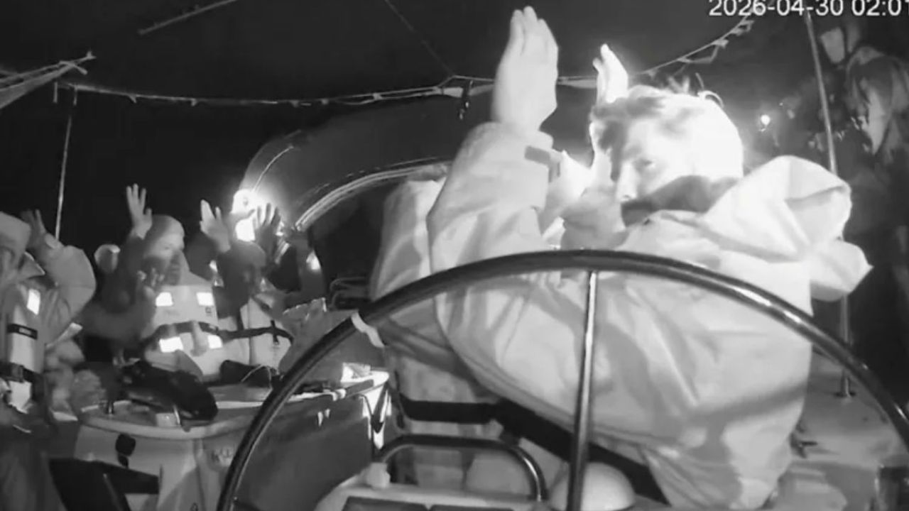 আন্তর্জাতিক জলসীমায় গাজাগামী ফ্লোটিলা জাহাজ আটক করেছে ইসরায়েল